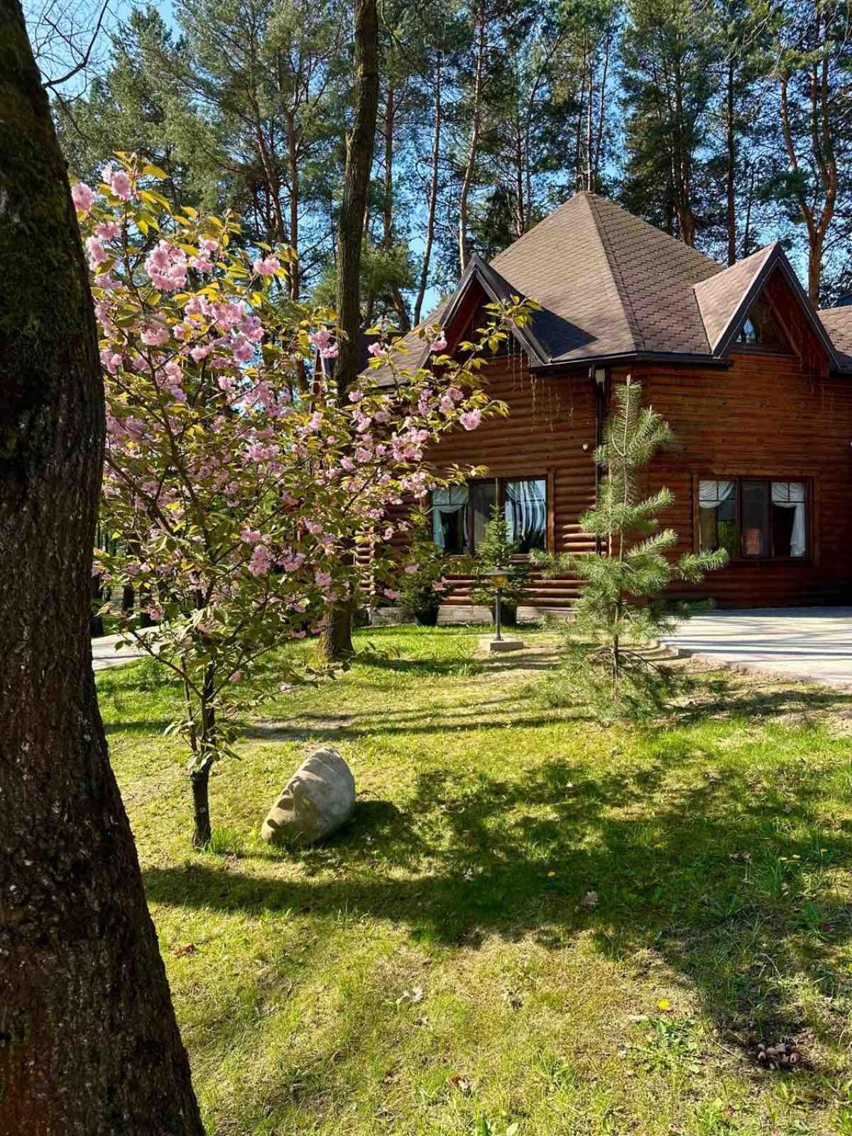 Kryve Ozero Hotel Novoyavorivsk Buitenkant foto
